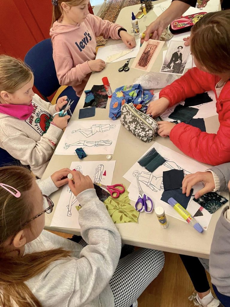 Klasa 4b w Bibliotece Polskiej