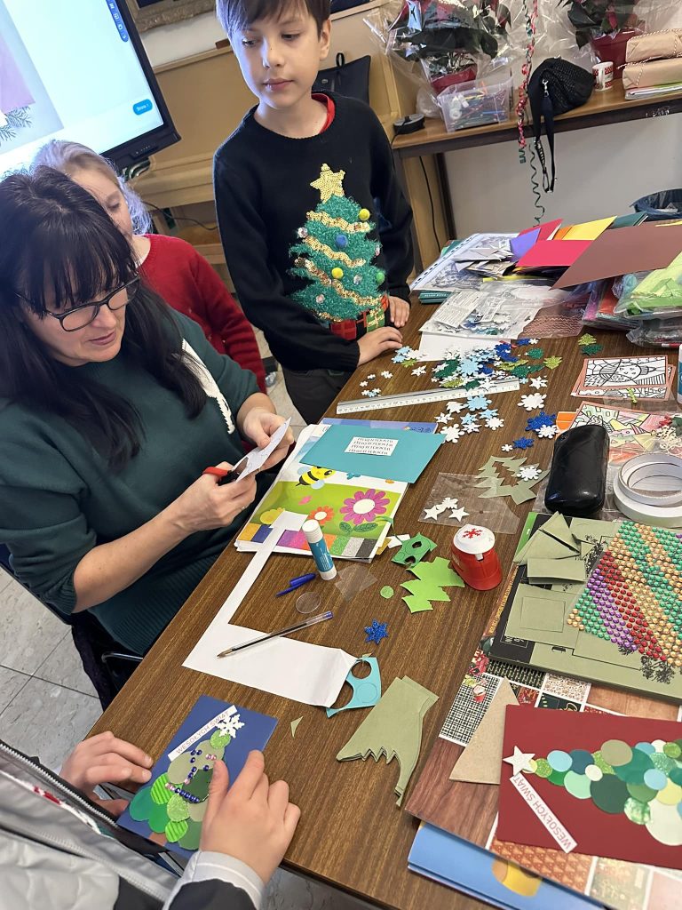 Mikołajki i  świąteczne warsztaty w naszej szkole i Instytutcie Polskim w Paryżu